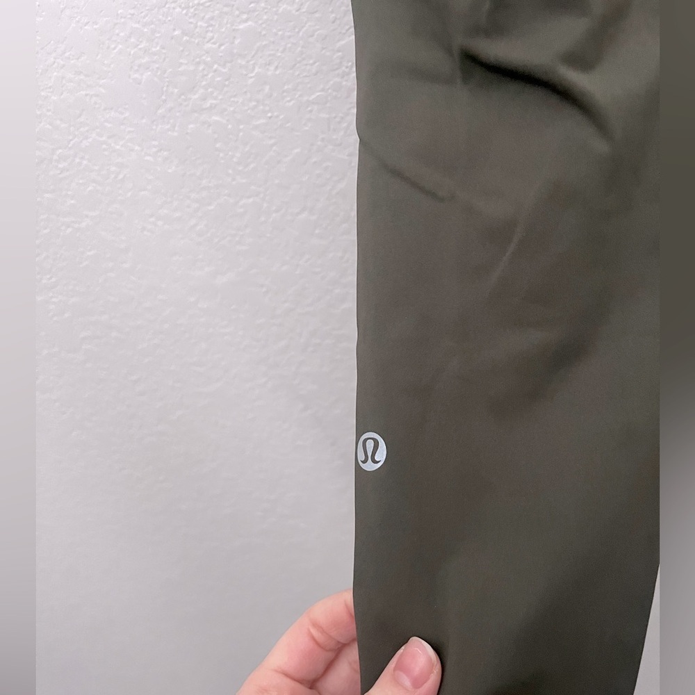 Lululemon Fast and Free High-Rise Tight 25" 7 Pocket Army Green Size 2 - Picture 4 of 6